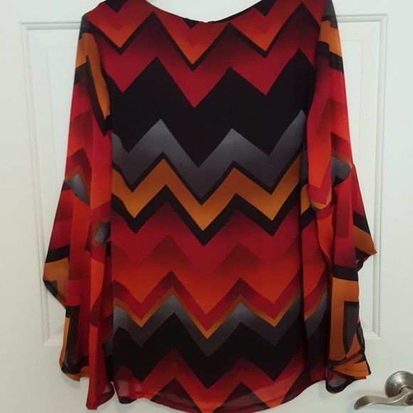 Multi-colored tunic top - Picture 3 of 4